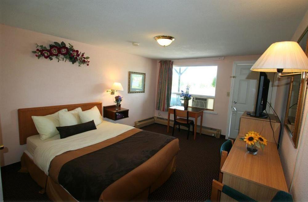 Campbellford River Inn Eksteriør billede